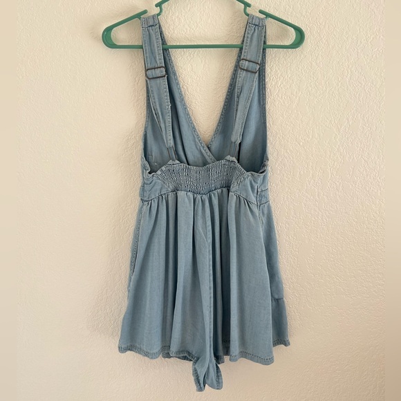 Urban Outfitters Romper - Picture 3 of 6